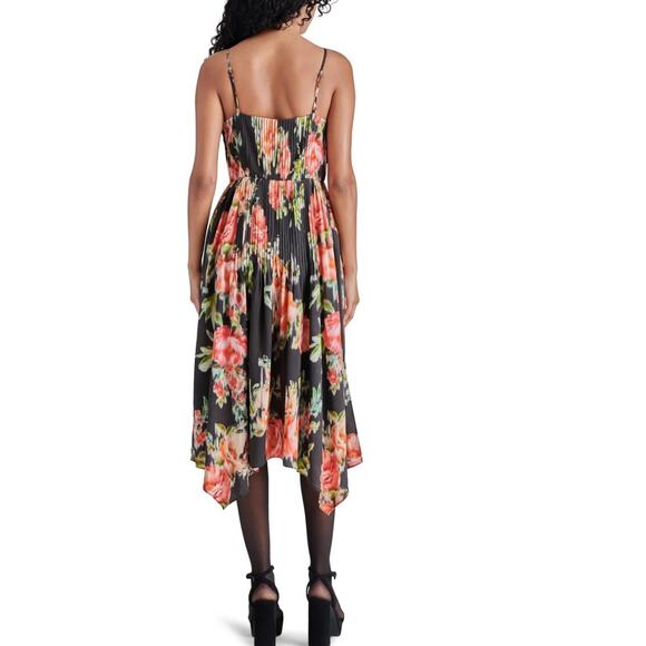 NWT Steve Madden Apparel Women's Beatrice Flowy Dress Lace Faded Rose Medium - Picture 3 of 5